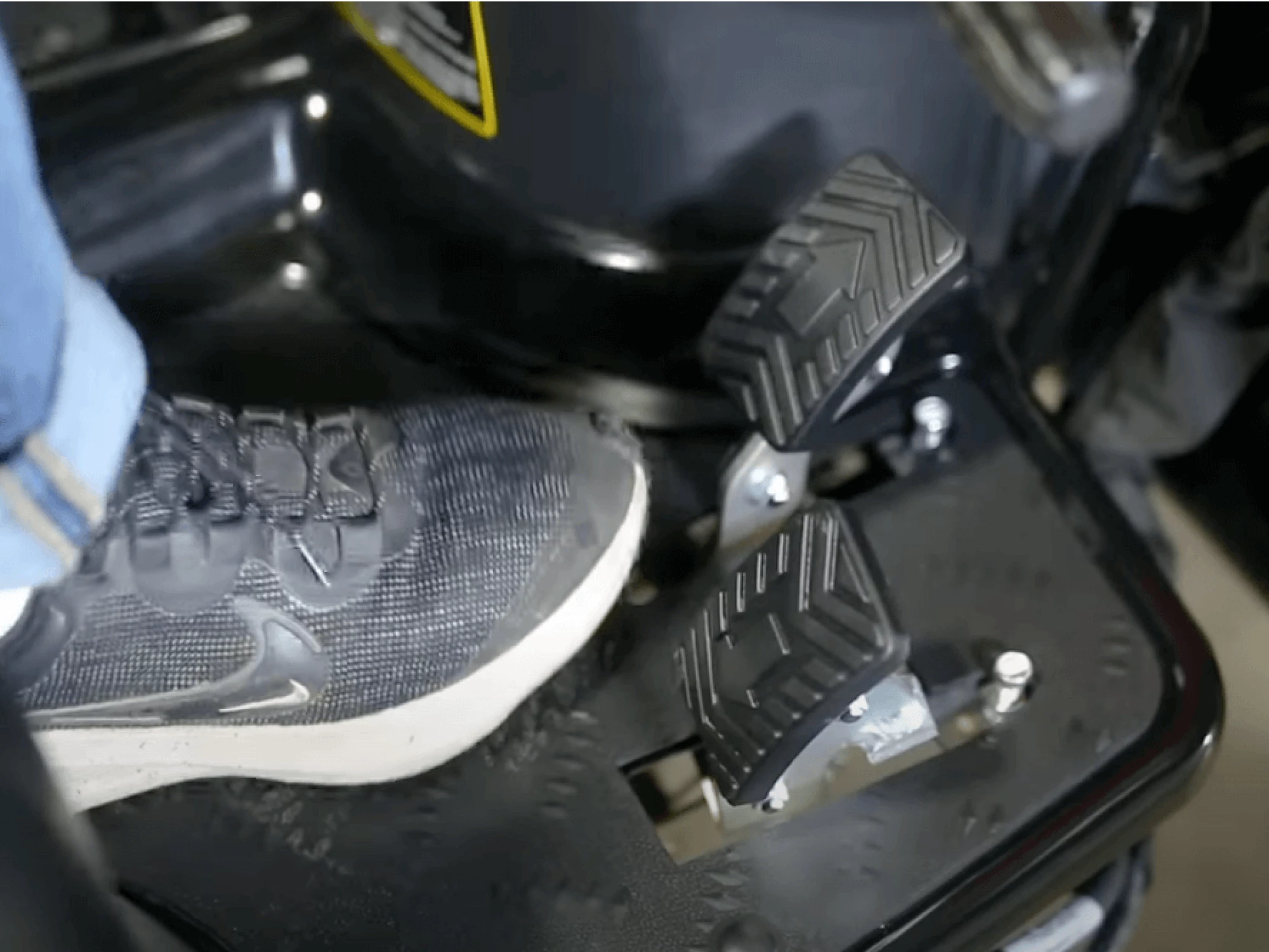 BF5DE8CE-DA0D-435E-8060-6F1268E9CBDF